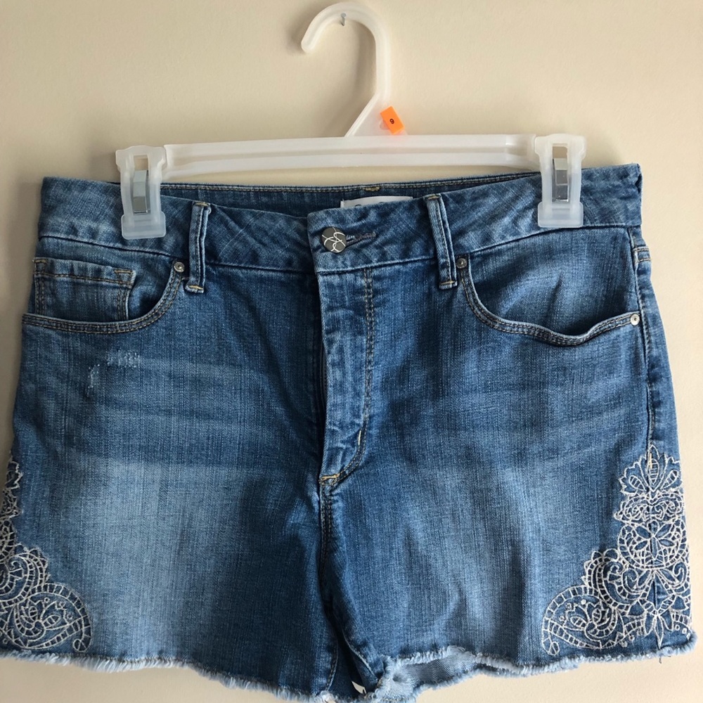 ⬇️ $13 Jessica Simpson Uptown Highrise Shorts⬇️